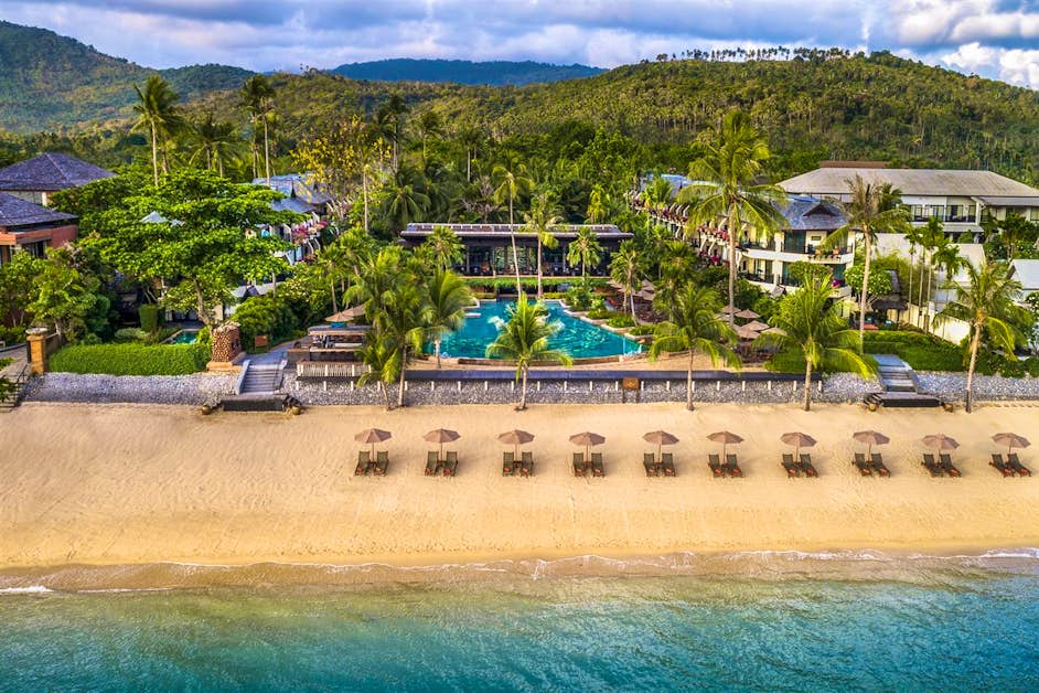 Luxuriöses Anantara Bophut Resort & Spa auf Koh Samui, Thailand – tropische Gartenanlage, Poollandschaft und direkter Zugang zum weißen Sandstrand, ideal für einen exklusiven Thailand Urlaub