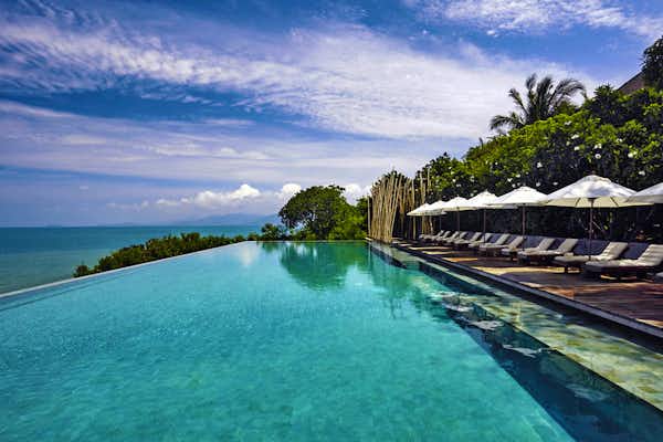 Luxuriöses Six Senses Samui Resort auf Koh Samui, Thailand – exklusive Villen mit privatem Pool, tropische Gärten und Panoramablick auf das türkisfarbene Meer, ideal für einen exklusiven Thailand Urlaub