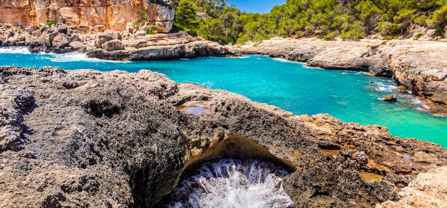 Mallorca: Traumstrand und mediterrane Küstenlandschaft – Balearen, Spanien
