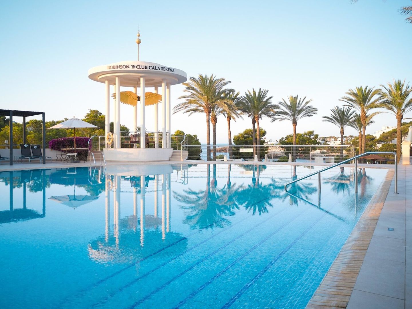 ROBINSON Club Cala Serena - Luxuriöses 4-Sterne Resort in exklusiver Buchtlage auf Mallorca mit Meerblick und Vollpension