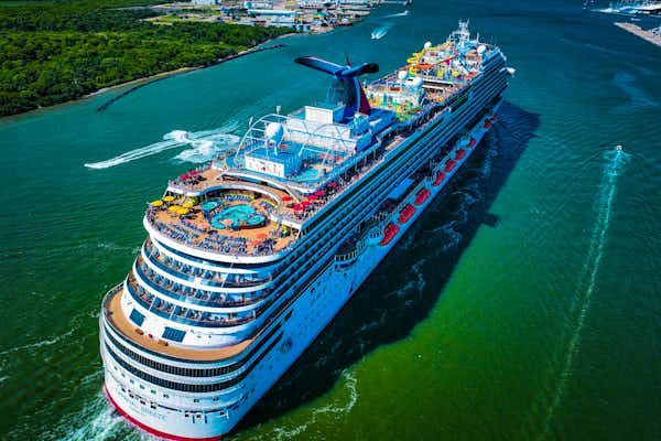 Carnival Panorama Kreuzfahrtschiff vor der mexikanischen Riviera