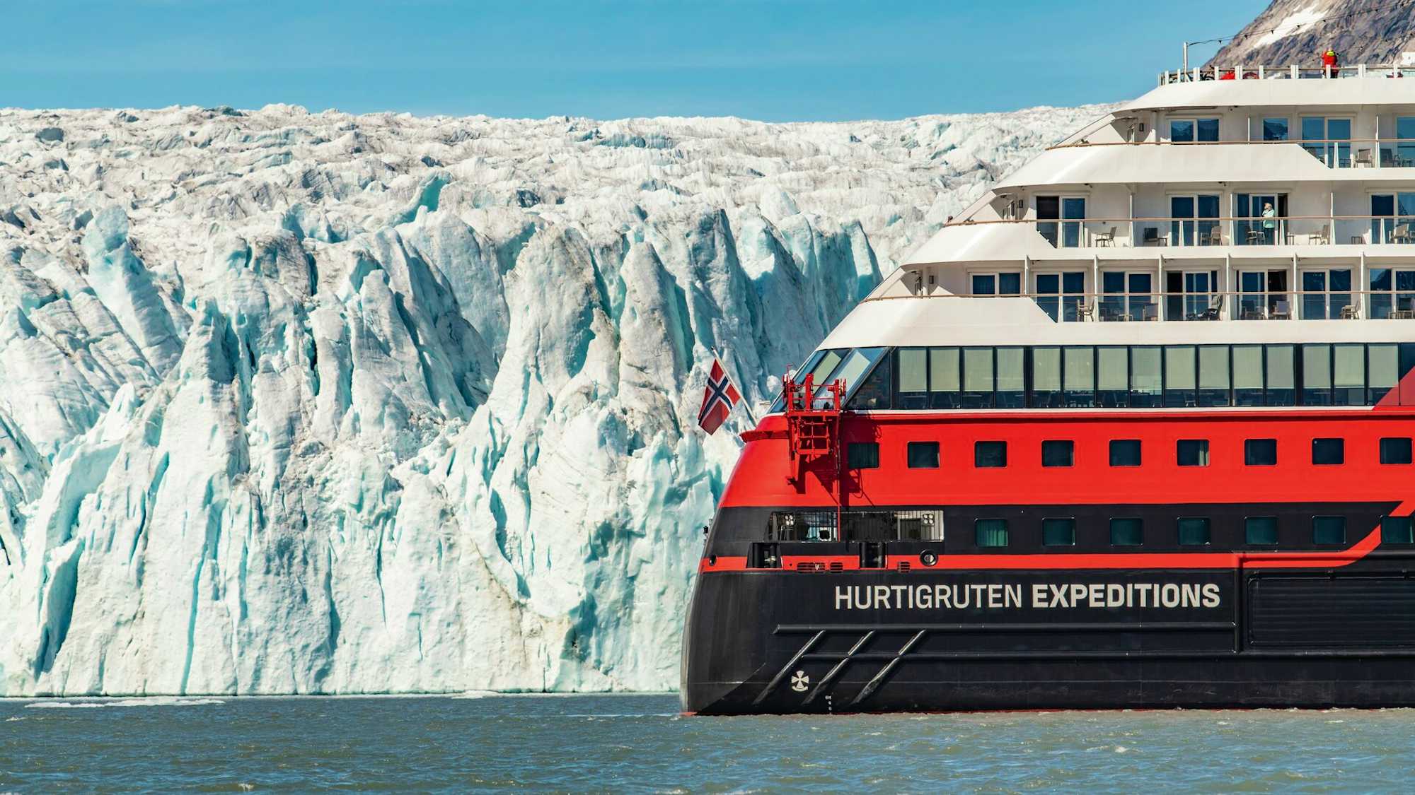 Expeditionskreuzfahrt mit Hurtigruten Expeditions in Grönland - Prins Christian Sund