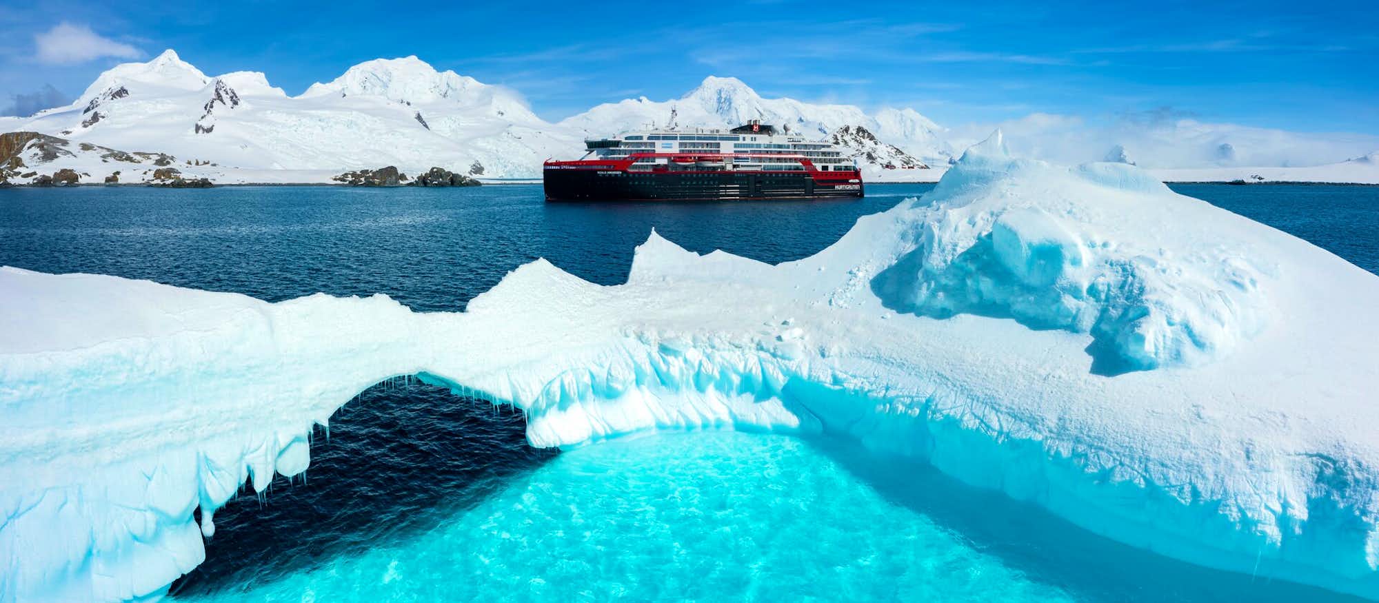 Expeditionskreuzfahrt mit Hurtigruten Expeditions in der Antarktis - Dan Avila