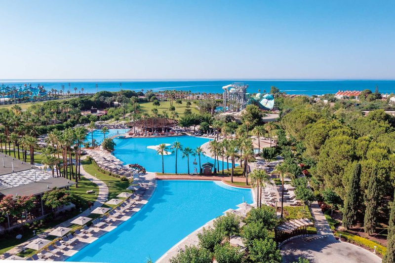 Luxuriöses 5-Sterne Lara Barut Collection Hotel am Strand von Lara Beach mit Pool und Meerblick