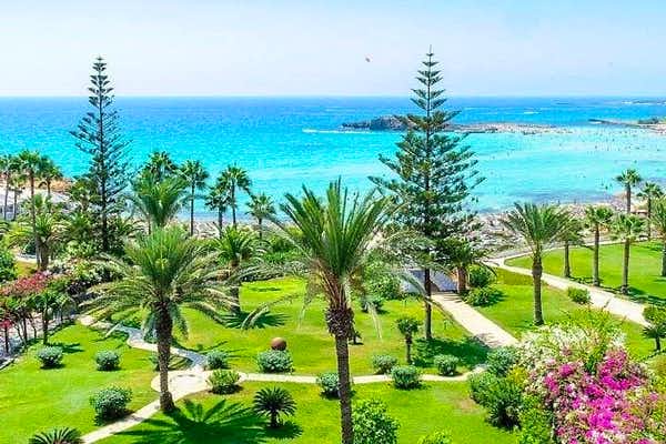 Nissi Beach Resort Hotel in Zypern – 4-Sterne Strandhotel mit Meerblick, Pool und All-Inclusive-Angebot