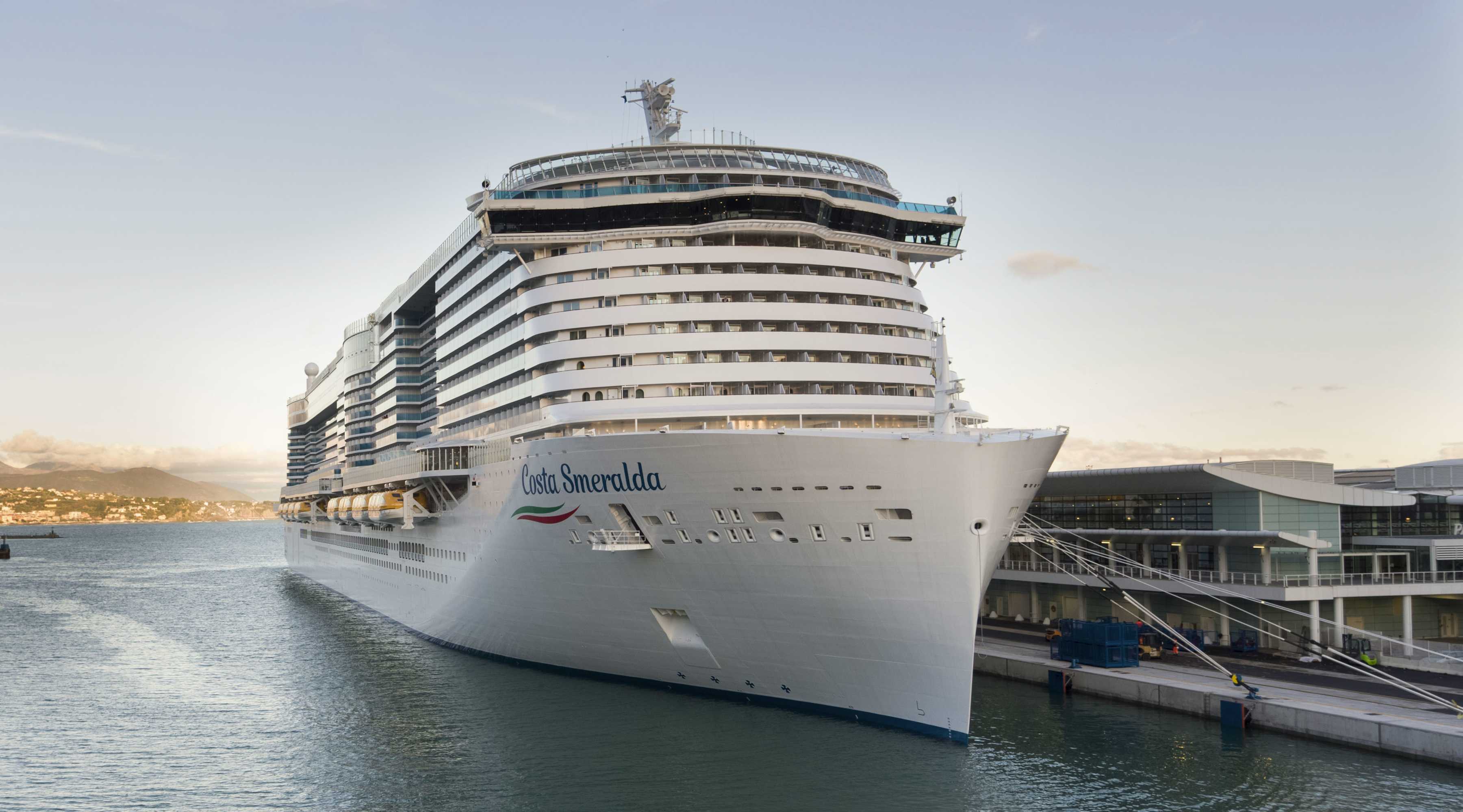 Costa Smeralda Mittelmeerkreuzfahrt - modernes Kreuzfahrtschiff mit luxuriösem Design und erstklassigen Annehmlichkeiten